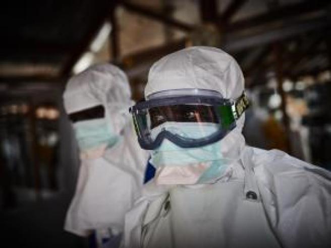 Malattia da virus Ebola Sudan, nuovo focolaio in Uganda. Prima vittima,  un'infermiera infettata dell'ospedale di Kampala | Corriere.it