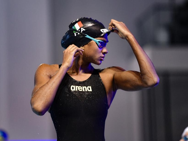 sara-curtis-record