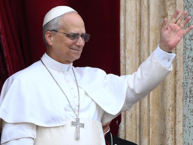 Vaticano, il discorso integrale di Papa Leone XIV al suo primo Regina Coeli in piazza San Pietro | Corriere.it
