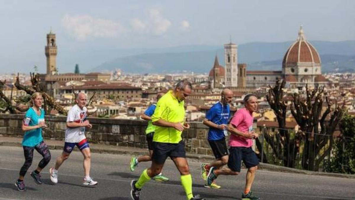 C'è la Guarda Firenze, 10 km di corsa lungo le strade del centro ...
