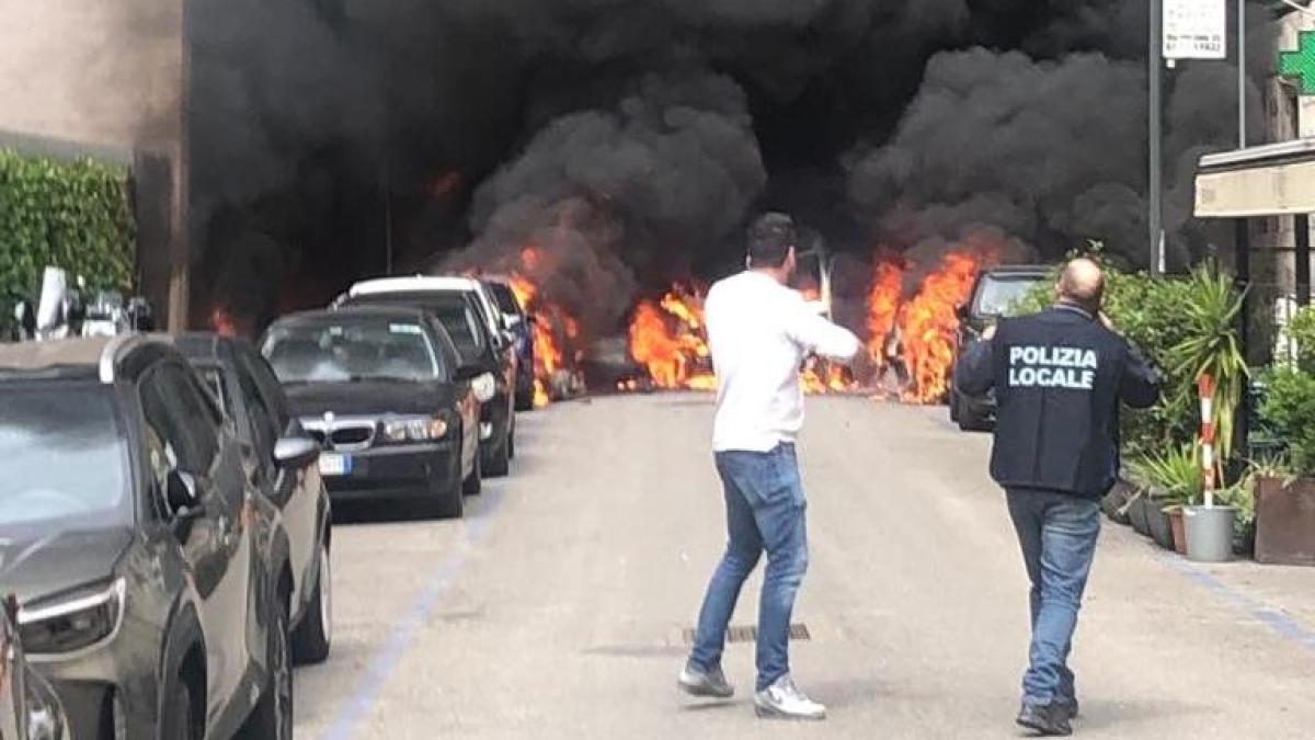 Milano, stor explosion i centrum: en skåpbil exploderade …