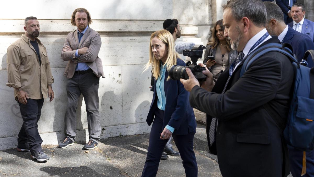 Meloni på Roms synagoga: ”Risk för emulering, vi kommer att skydda…