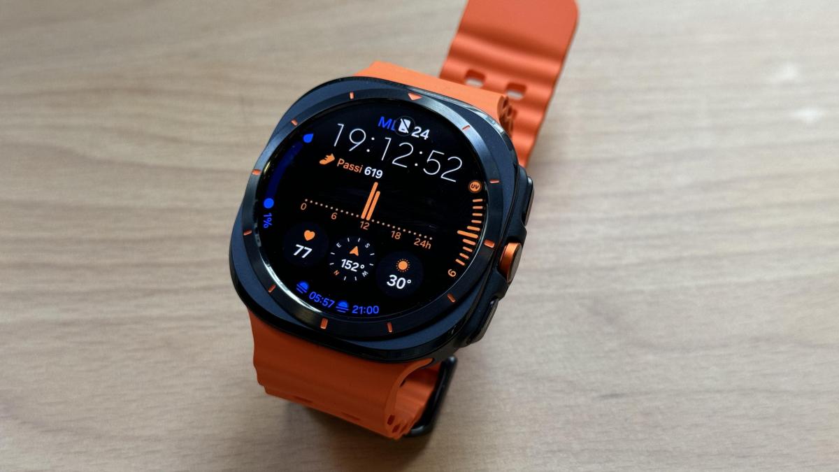 Galaxy Watch Ultra recensione il primo orologio corazzato di Samsung Corriere