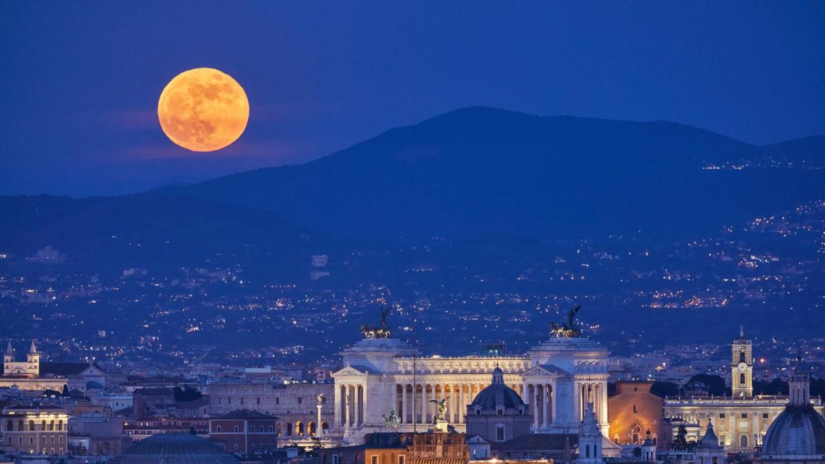 Spettacolo Astronomico, Arriva La «Superluna Dello Storione»: è La ...