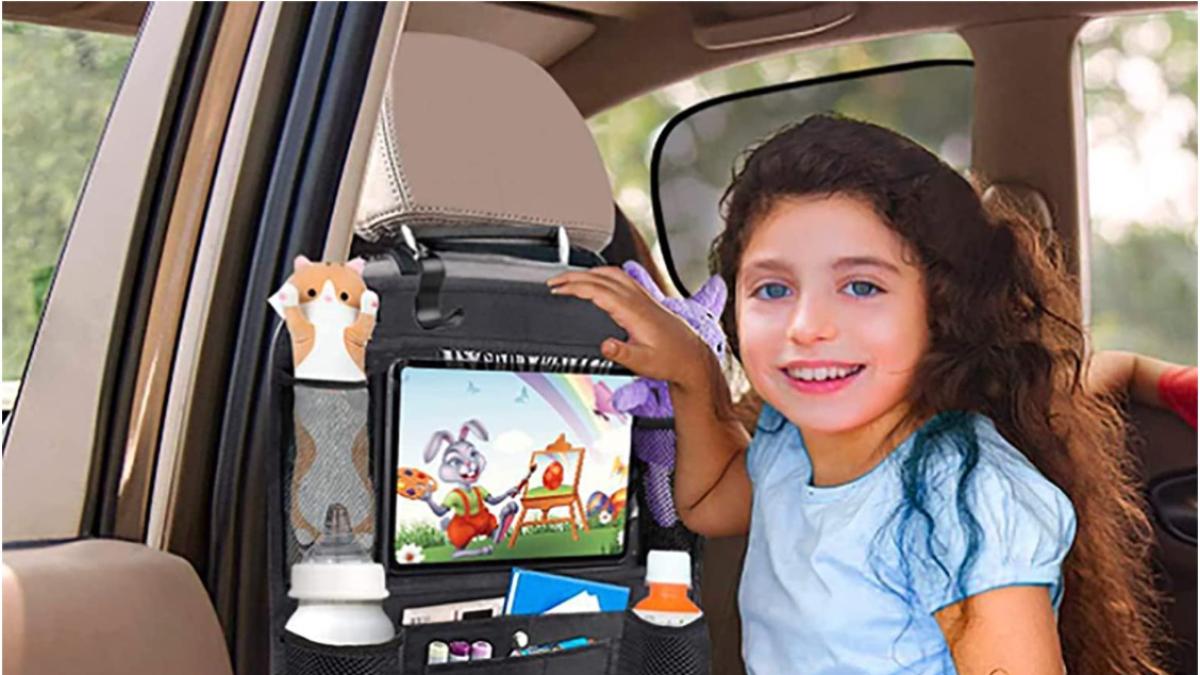 Viaggiare in auto: gli accessori per la famiglia