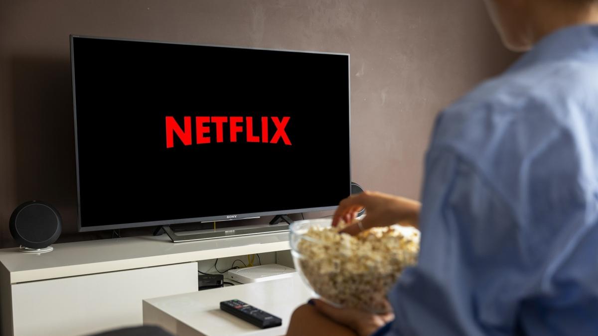 Netflix e l'abbonamento base con pubblicità: agli italiani piace? I meno  convinti sono i giovani