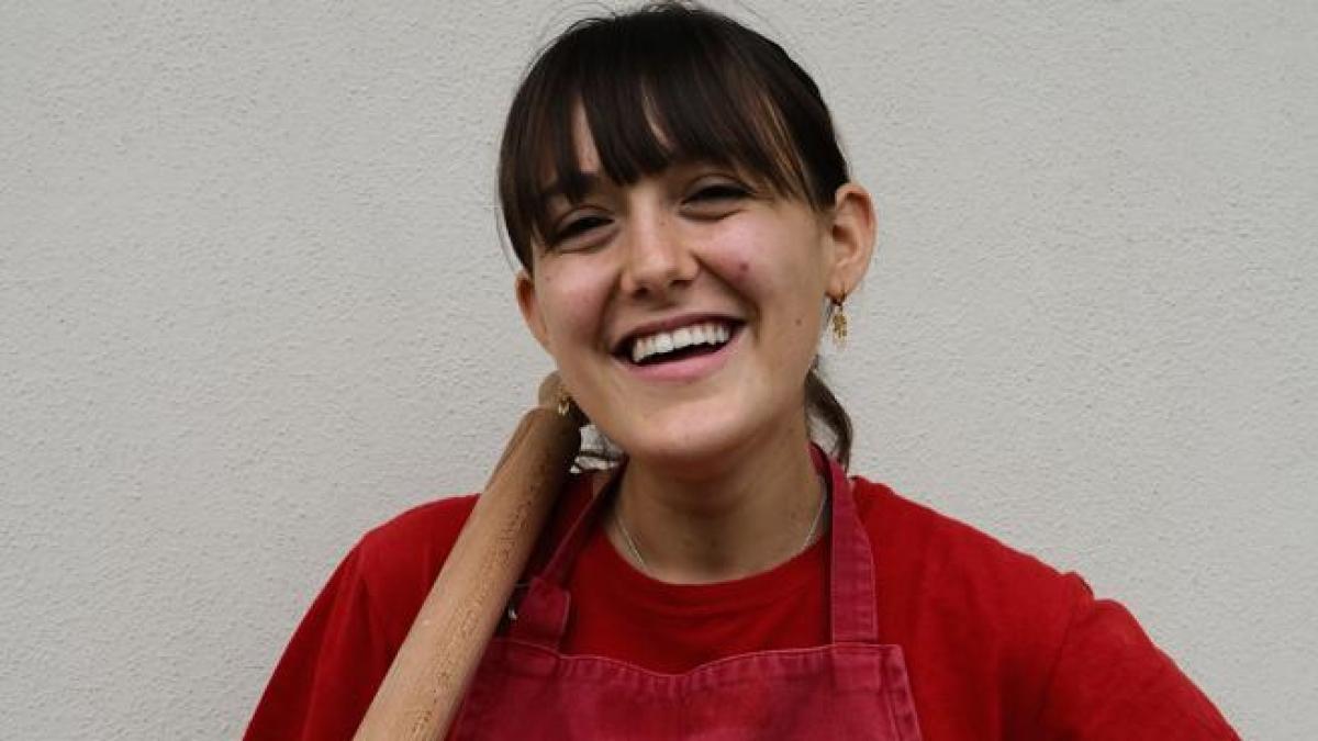 Aurora Cavallo, la «Cooker Girl» di Saluzzo che spopola sui social con i  suoi reel di cucina