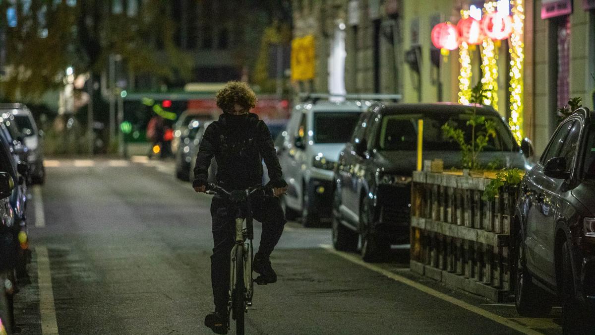 La polemica sulle luci dei ciclisti: un ragionamento approfondito