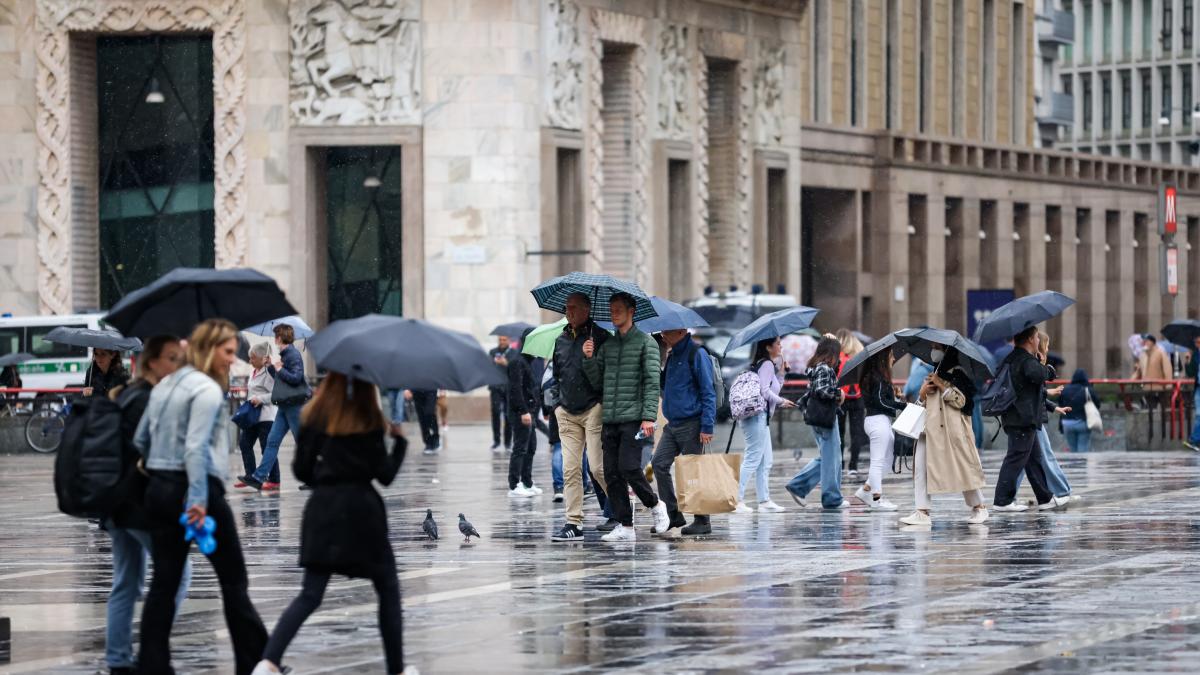 Clima, a Milano inverno con soli 7 giorni di pioggia e 1,3 gradi in più 