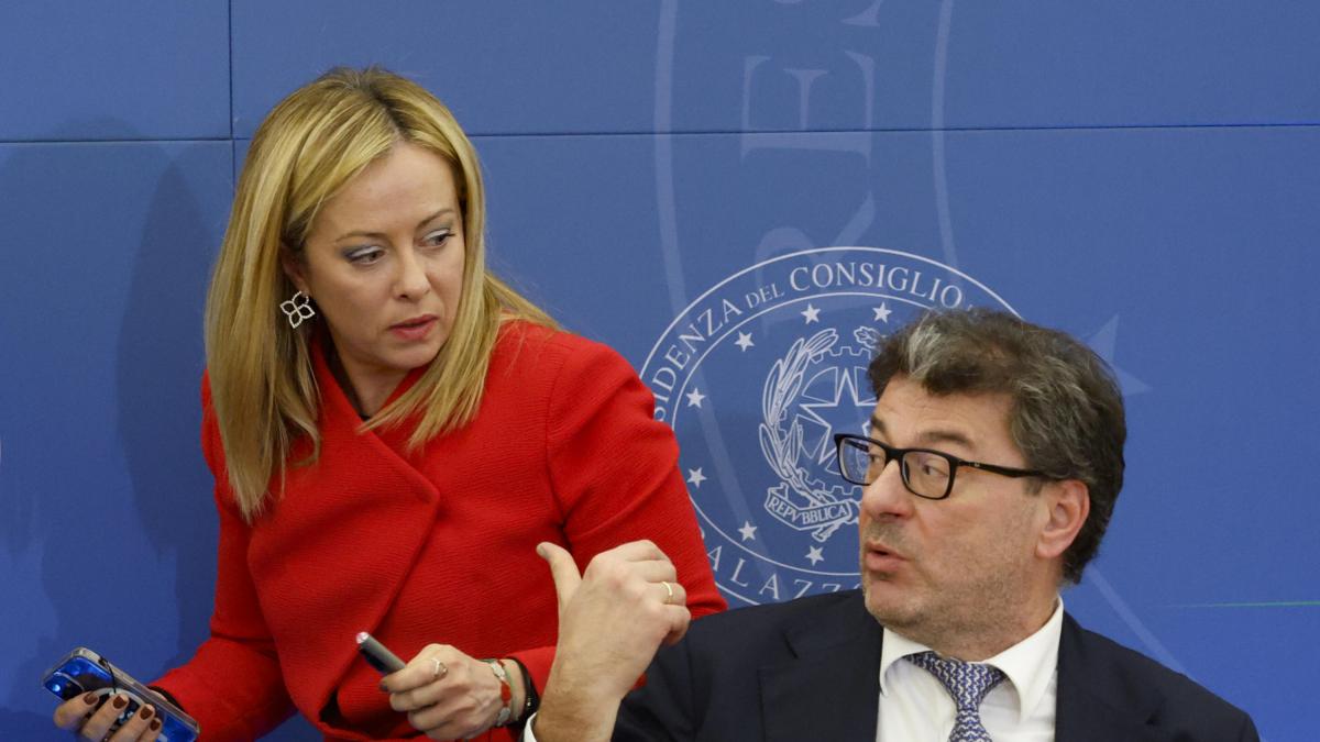 Manovra, il testo della bozza: dal taglio Irpef alle pensioni, nuova rottamazione e affitti brevi. Cosa c Manovra, il testo della bozza: dal taglio Irpef alle pensioni, nuova rottamazione e affitti brevi. Cosa c