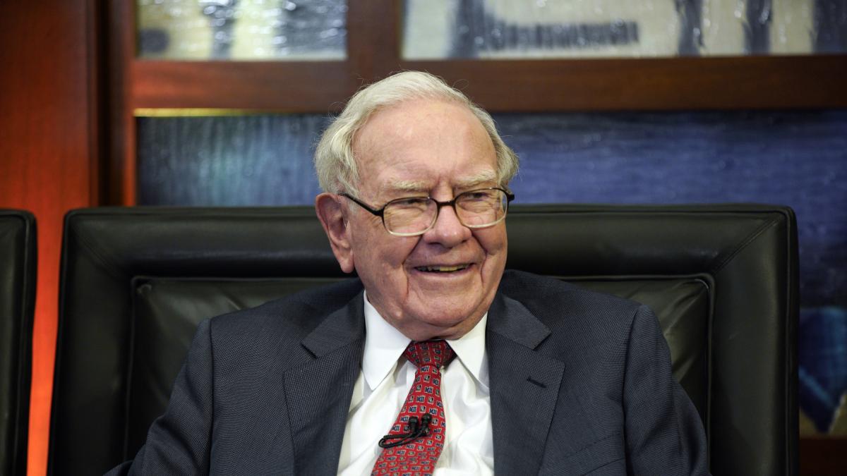 Warren Buffett: il re degli investimenti che ha dominato la finanza per 60 anni