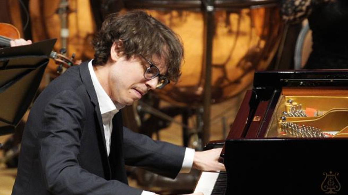Lucas Debargue, un antidivo e anticonformista al Festival pianistico