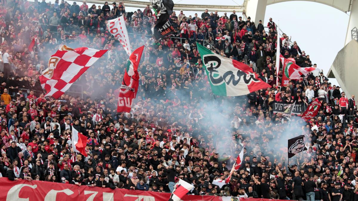 Bari, il San Nicola in corsa per Euro 2032. E nel weekend è stato il quarto  stadio italiano per spettatori | Corriere.it