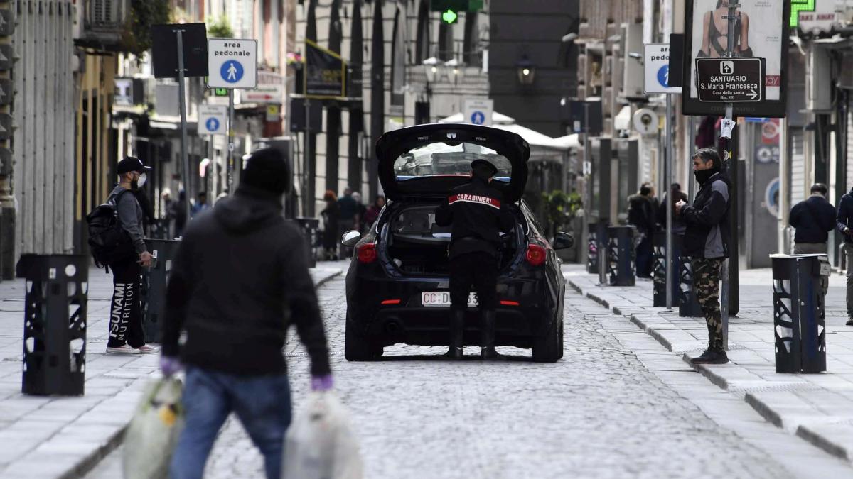 Buoni spesa, a Napoli circa 6 milioni. E al Comune è pronto un fondo