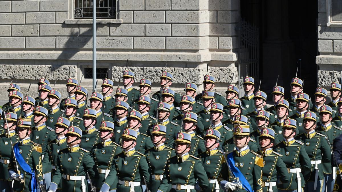 Accademia della Guardia di Finanza Bergamo, per i 40 anni in città cittadinanza onoraria e festa al Donizetti