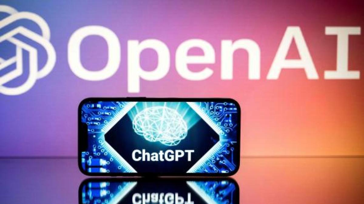 Stop ChatGpt in Italy.  Privacy guarantor: “Personal data is at risk.”  And OpenAi denies access