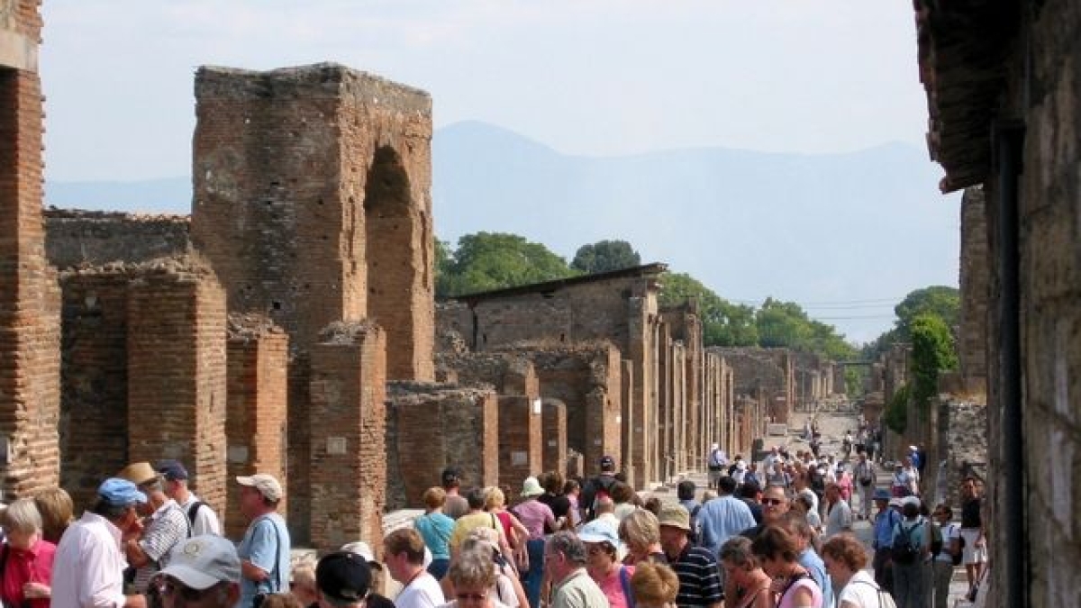Domenica al Museo, 250 mila visitatori complessivi. Pompei alle spalle del Colosseo, bene Palazzo Reale e Mann a Napoli