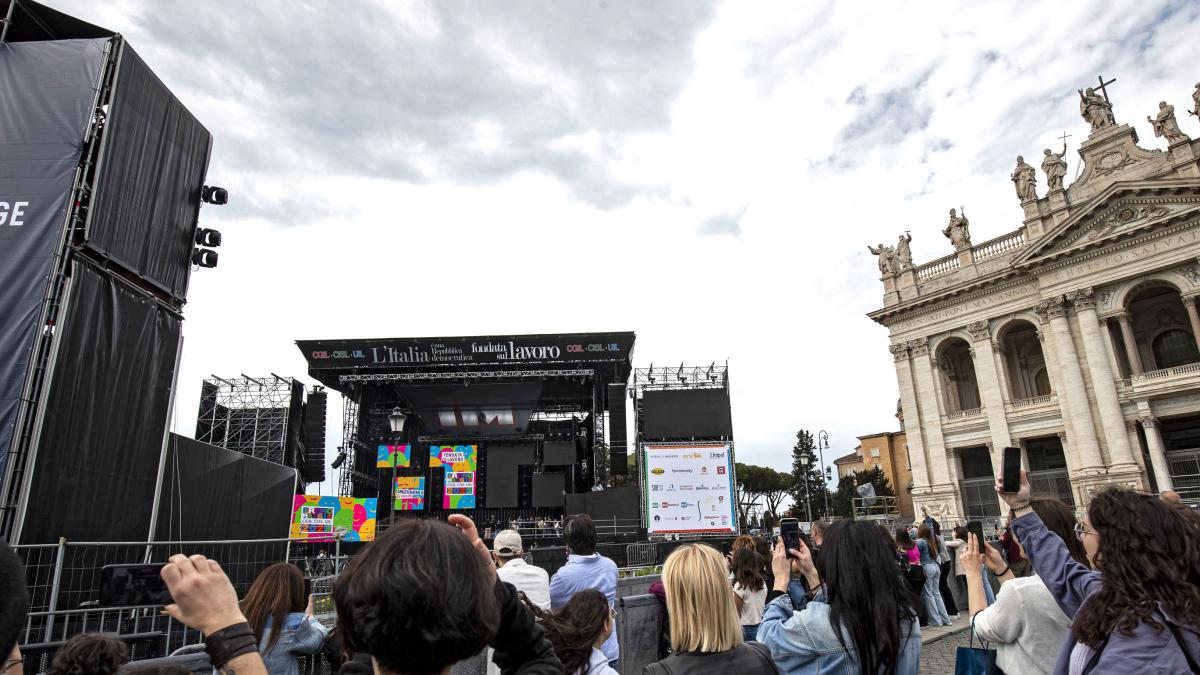 Roma, Concertone Del Primo Maggio 2024 Al Circo Massimo. Piazza San ...