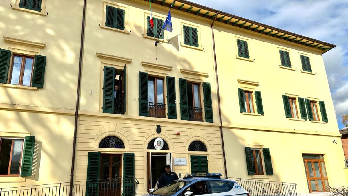 Pistoia, violenza sessuale su una donna di 74 anni: aggredita in casa con un coltello. Fermato a Firenze