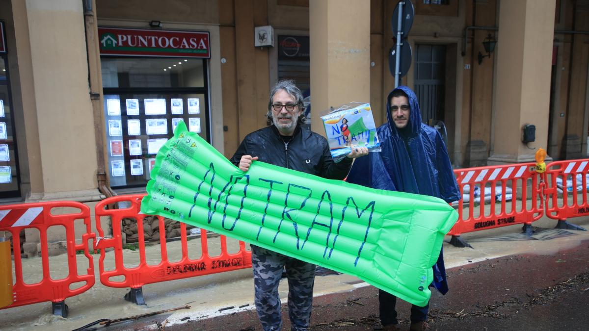 Maltempo a Bologna, Lepore «Via Saffi chiuderà». Il Comune si arrende