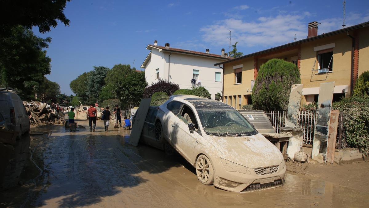 Alluvione Emilia-Romagna. Per l'emergenza il governo stanzia 2 miliardi.  Giovedì arriva Von Der Leyen