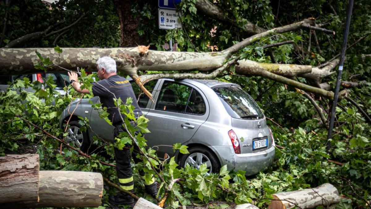 Nubifragio Sulla Capitale, Traffico In Tilt: Strade Allagate In Pochi ...