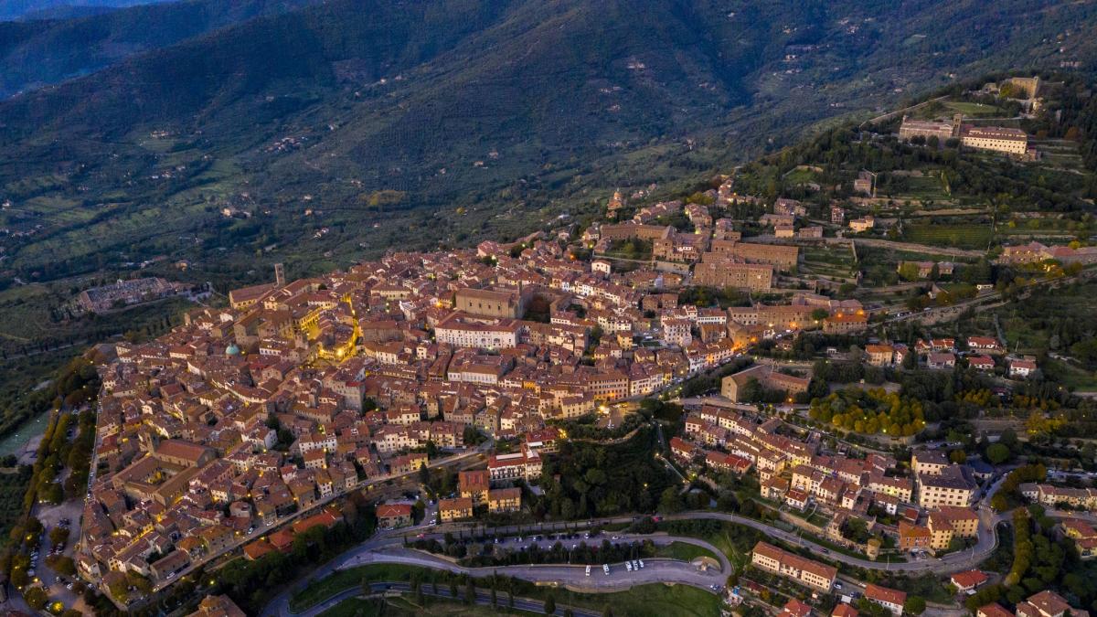 Toscana, vacanze (alternative) in Valdichiana: viaggio da Cortona a Foiano  | Corriere.it