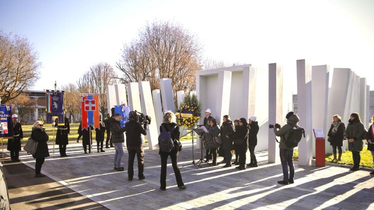 ThyssenKrupp, sedici anni fa il rogo costato la vita a sette operai. Le  famiglie: «Valeva così poco la vita dei nostri cari?»