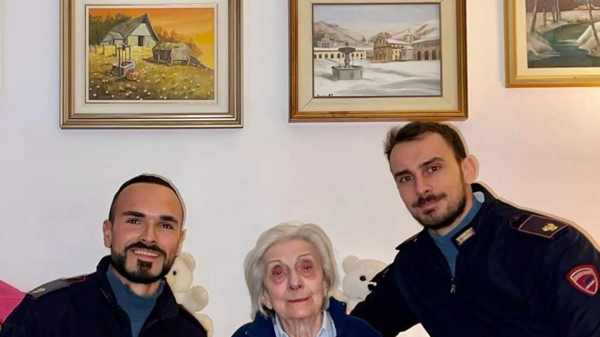 Biella Chiama La Polizia Per Parlare Con Qualcuno Al Telefono L Ultimo Biella Chiama La Polizia Per Parlare Con Qualcuno Al Telefono L Ultimo