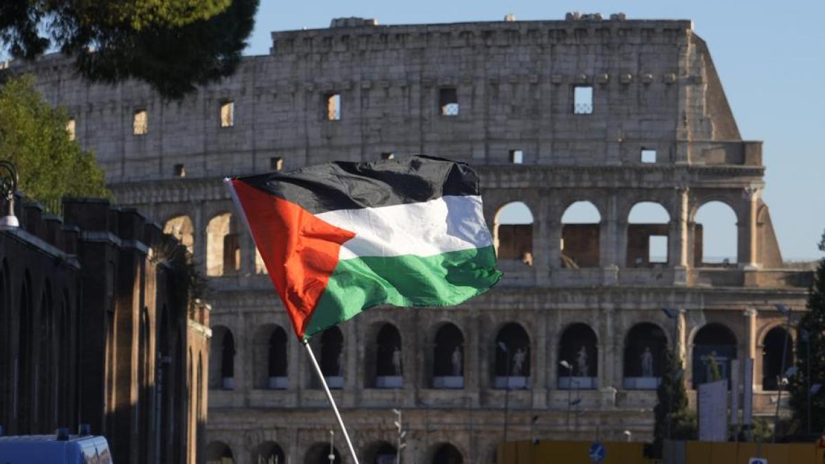 Corteo Pro Palestina A Roma: «Stop Al Genocidio A Gaza, 9 Mila Bimbi ...