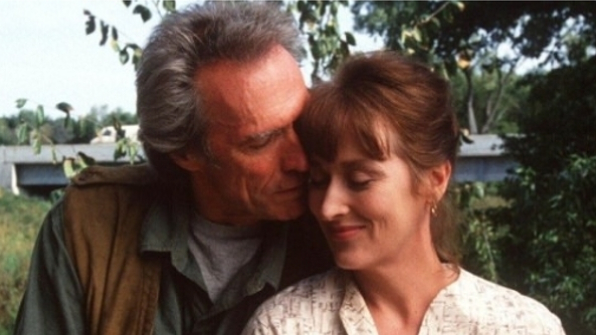 «I ponti di Madison County» compie 30 anni: il film più intimo e «femminile» di Clint Eastwood