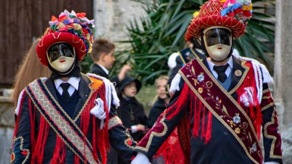 Il Carnevale di Bagolino, Cappelli dei Ballerini di Bagolin…