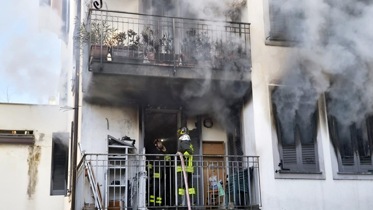 Saronno, Incendio In Una Palazzina In Centro: Morto 81enne, Ustionato ...