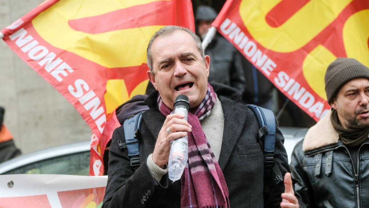 Intervista a De Magistris: «Fico? La sua campagna elettorale piena di poltrone e sofà. Per lui De Luca era il male assoluto. La destra è più coerente»