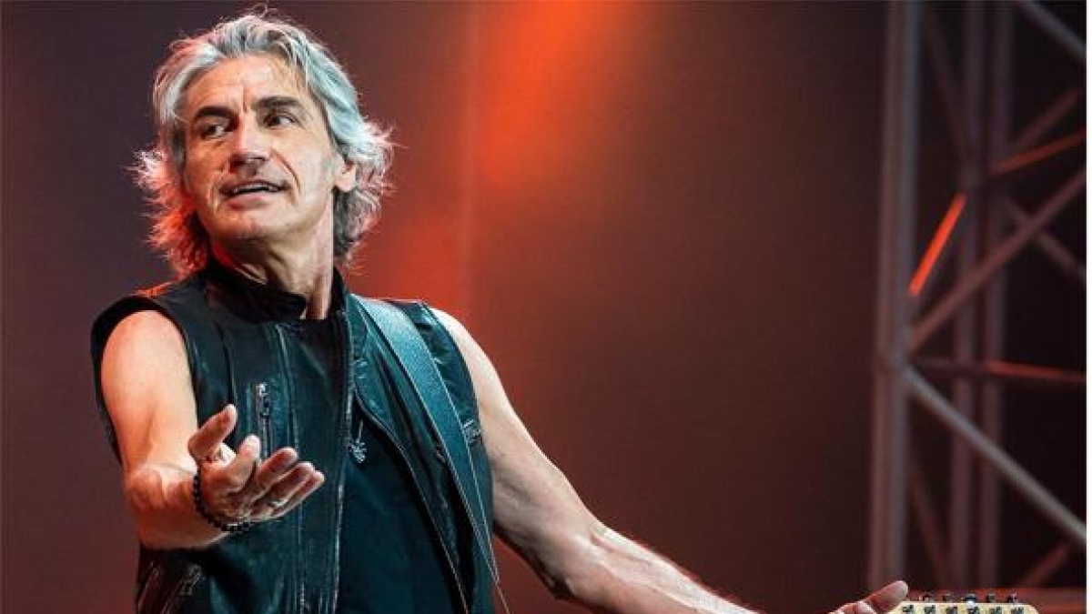 Ligabue compie 65 anni: i lavori prima di dedicarsi alla musica, fu scoperto da Pierangelo Bertoli, 7 segreti