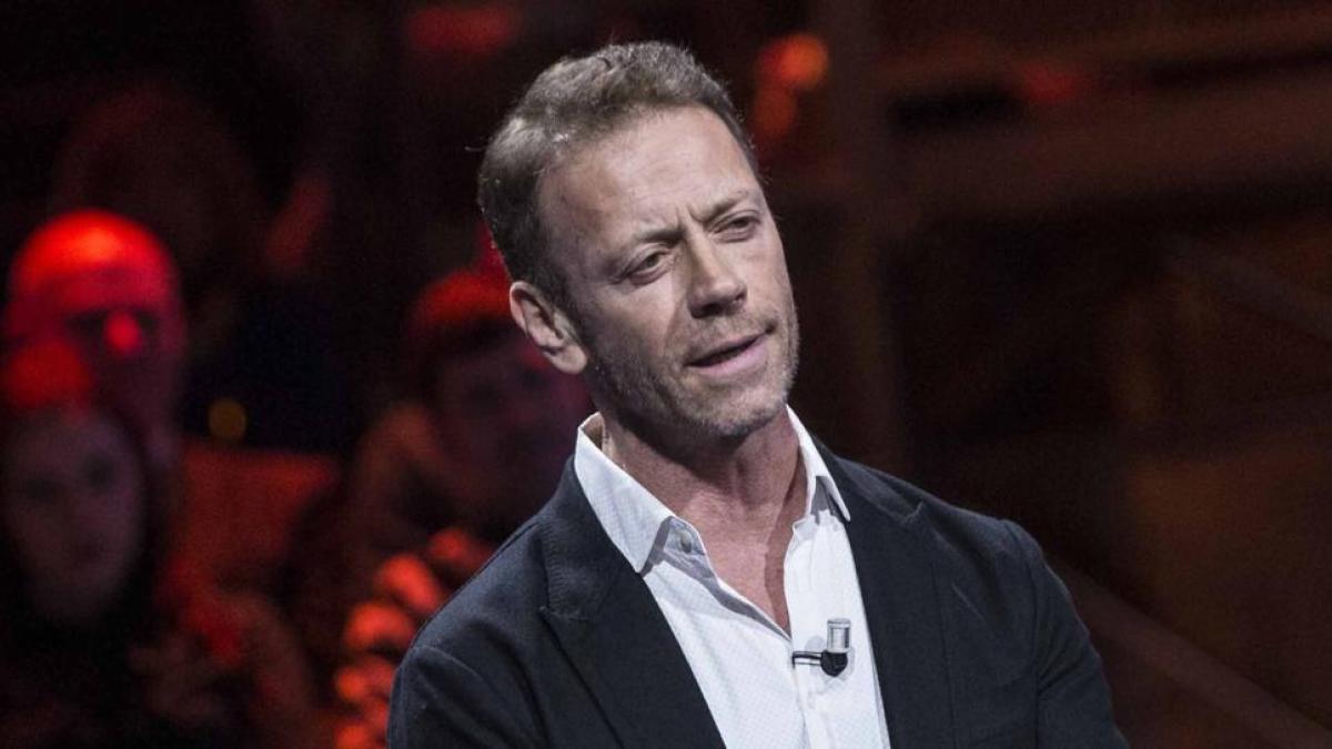 Rocco Siffredi denunciato dopo un’intervista: la giornalista, le chat, le scuse. “Quando ti stringevo non lo potevo dire”: cosa è successo