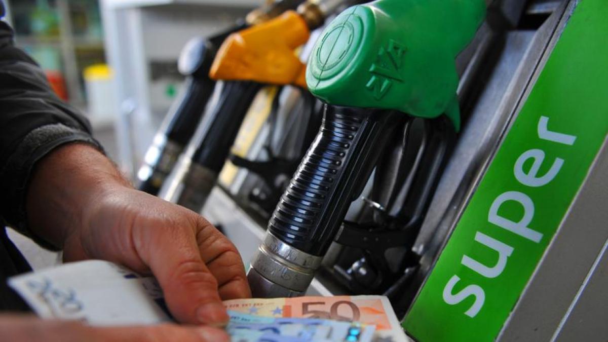 La benzina torna a salire, tra Brescia e provincia i costi oltre 1,90 al  self | Corriere.it