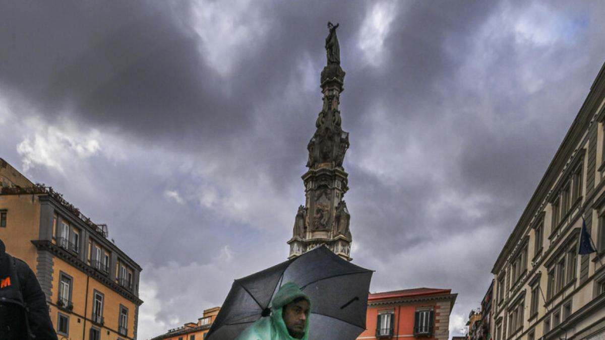 Allerta Meteo In Campania: Previste Piogge E Temporali. Parchi Chiusi A ...