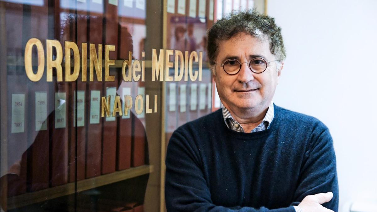 Arbitri di calcio come pubblici ufficiali, l'«indignazione» dei medici di Napoli: noi picchiati ogni giorno attendiamo ancora