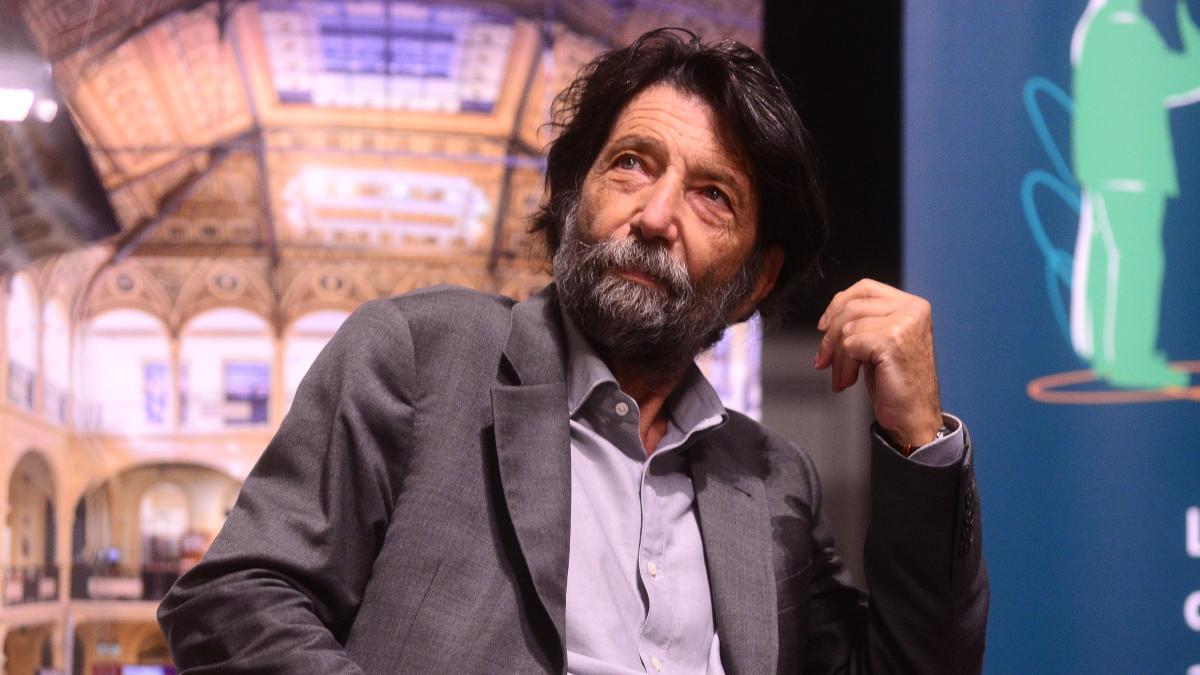 La sinistra vista da Cacciari: «Il governo può cadere entro l'anno, Elly  Schlein stia pronta. Renzi? Mi è simpatico, è un pazzo sublime» |  Corriere.it