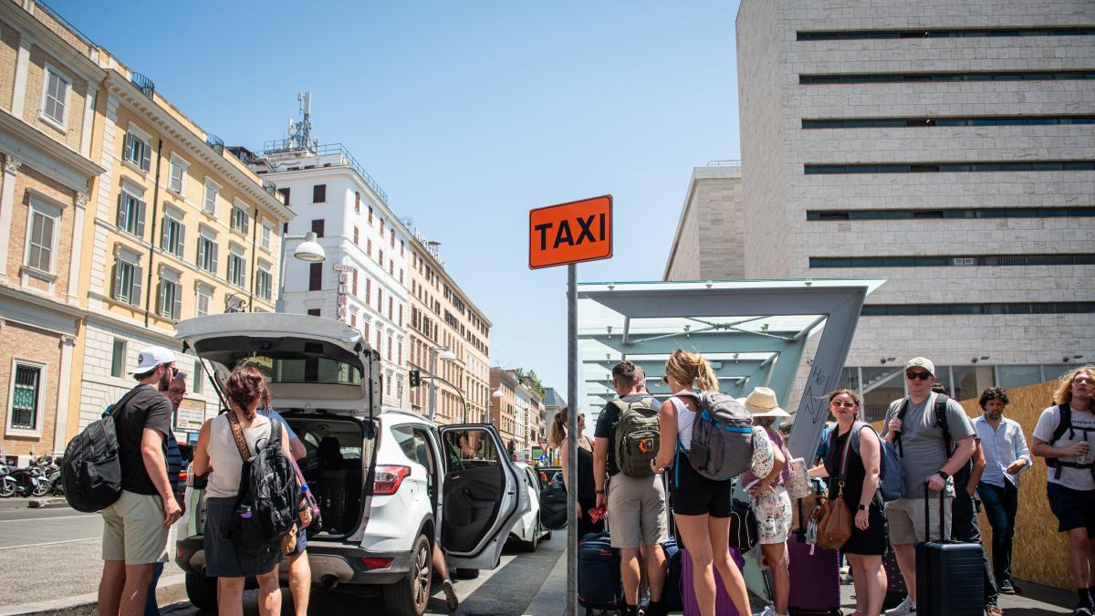 Mille Nuove Licenze Taxi A Roma, Il 2 Settembre La Pubblicazione Del ...