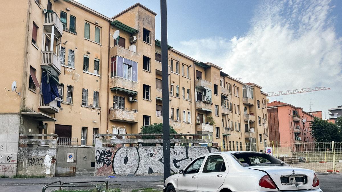 Lombardia, case Aler anche a chi è già proprietario di un alloggio, ma distante almeno 90 km: la proposta di Fratelli d'Italia