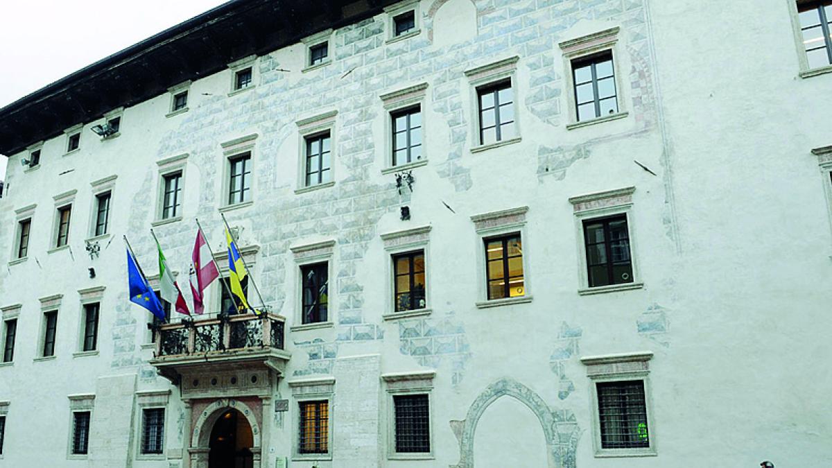 Trento, dopo la formazione della giunta Ianeselli mette mano alla macchina del Comune: ora è rebus dirigenti