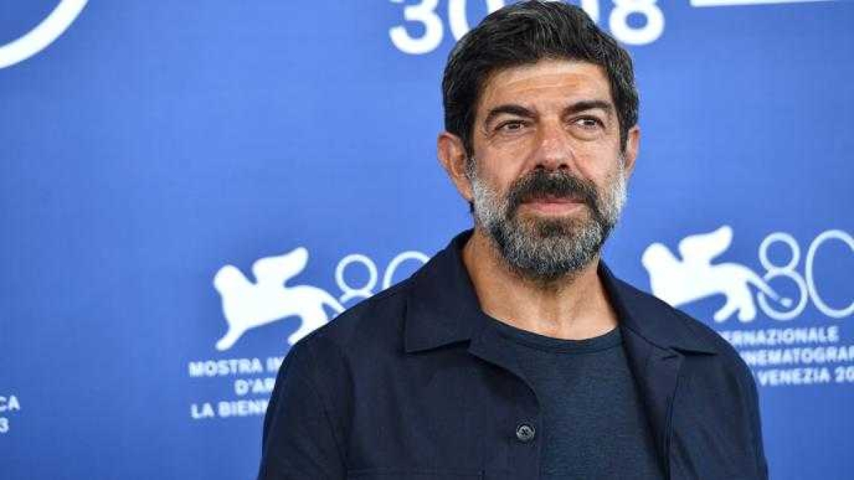 Pierfrancesco Favino: le origini del soprannome Picchio, le cinque ore di trucco per trasformarsi in Craxi, 8 segreti