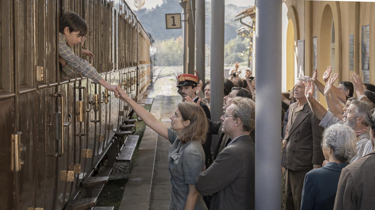 «Il treno dei bambini», una favola popolare che va dritta al cuore