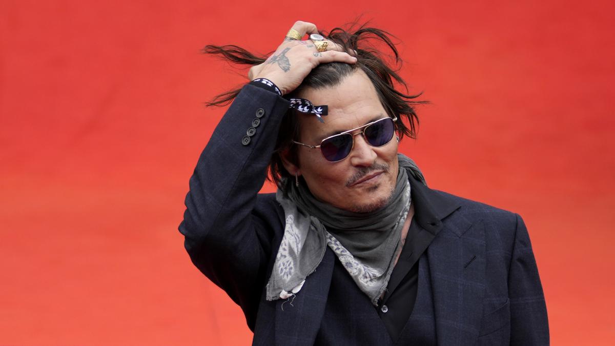 Johnny Depp: «Sono l'alter ego del pittore Modigliani. Se diventassi una persona normale sarei uno str...»