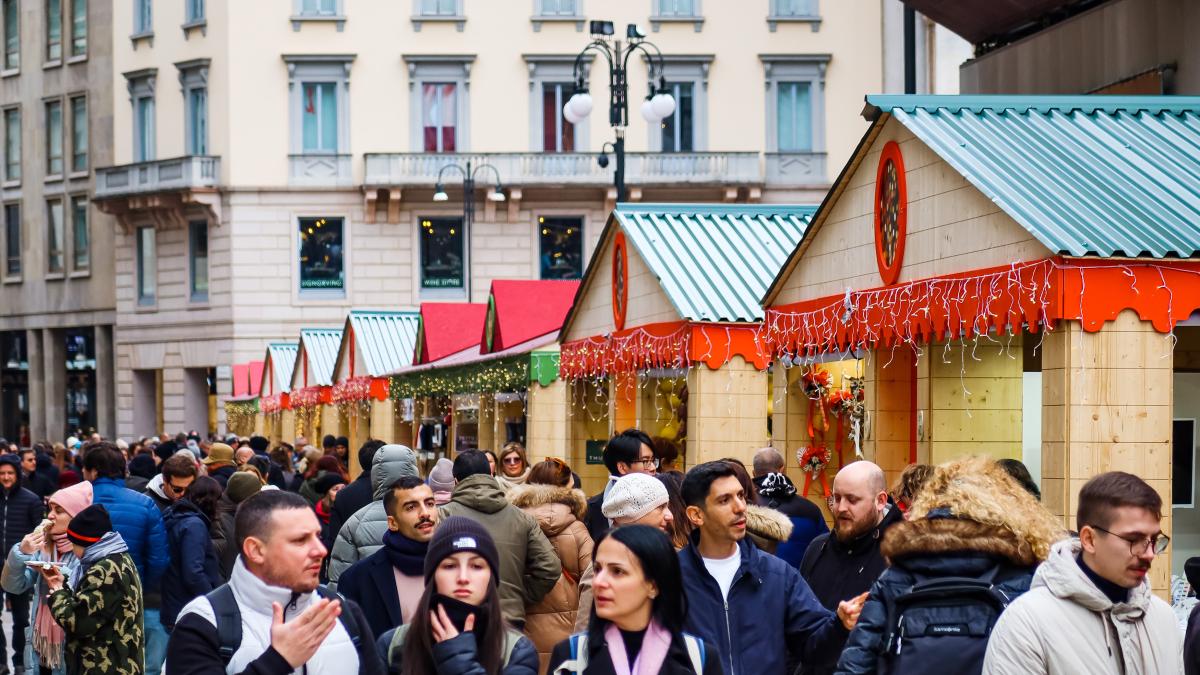 Bonus Natale 2024, 100 euro anche ai genitori non sposati «Abbiamo trovato le risorse