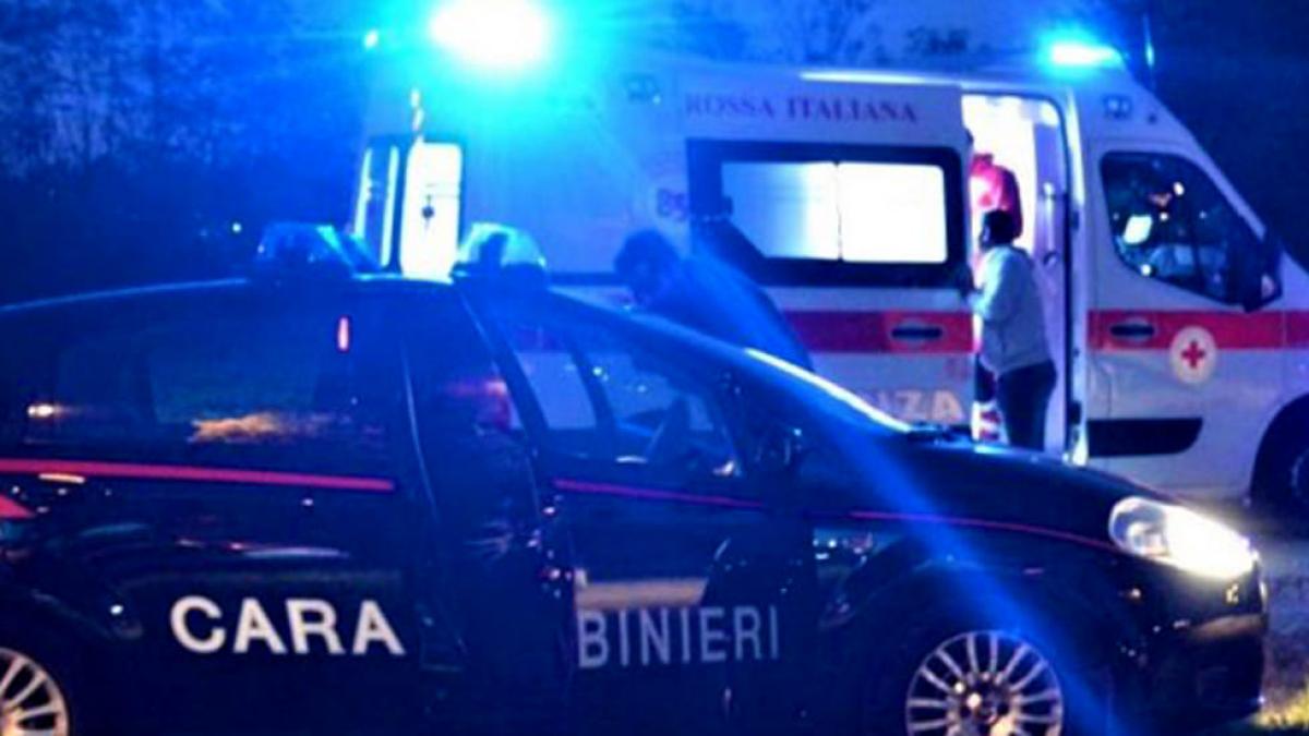 Atena Lucana, sparatoria tra ladri e carabinieri nella notte: ferito uno dei criminali. E' grave in ospedale