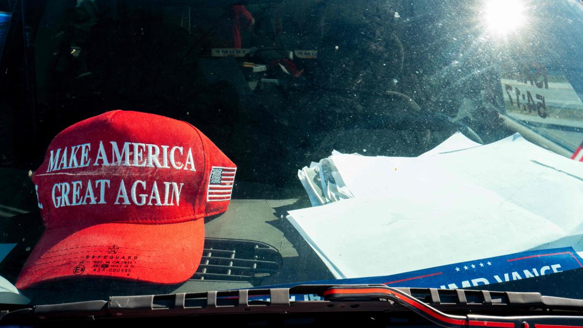 Project 2025, perché Trump (ha cambiato idea e) sta mettendo gli uomini