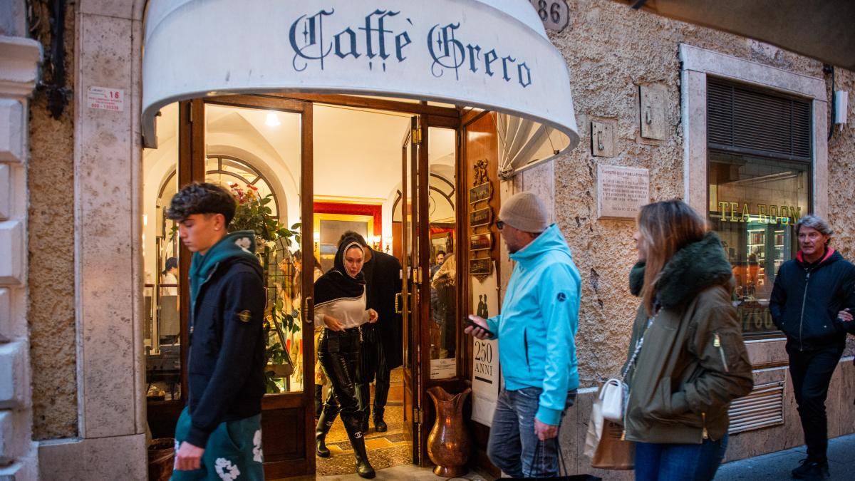 Antico Caffè Greco, salta lo sfratto: tutto rinviato al 22 settembre